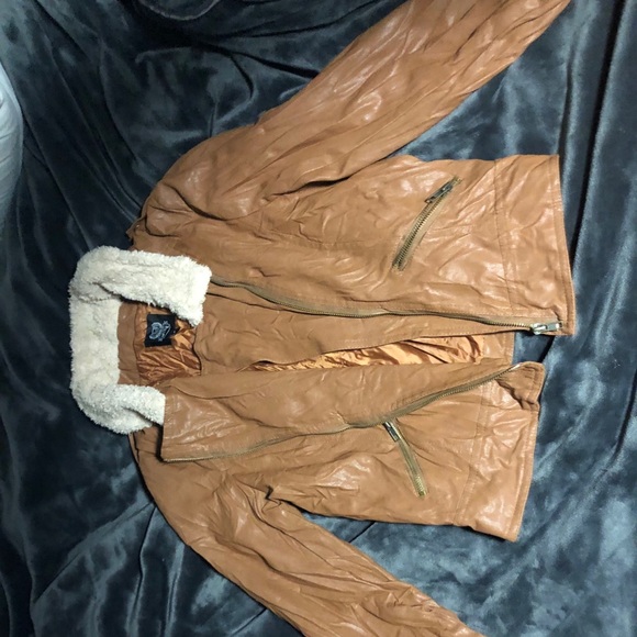 Leather jacket - Picture 3 of 3